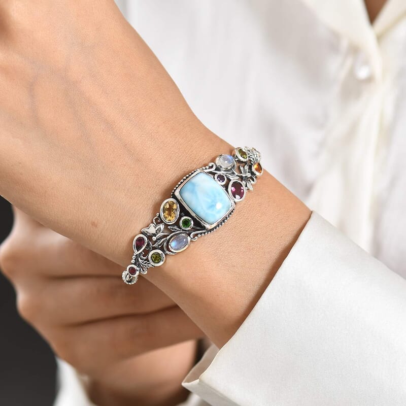 D'Joy Artisan Crafted Premium Larimar and Multi Gemstone 18.70 ctw Bracelet in Sterling Silver (7.25 In)