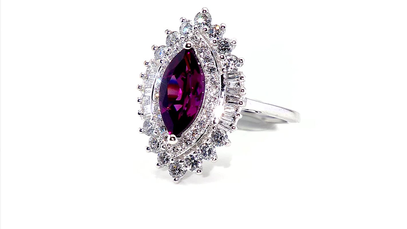 10K White Gold AAA Radiant Ember Garnet, Luxuriant Lab Grown Diamond (E-F, VS) (1.17 cts) Ring (Size 10.0) 3.00 ctw