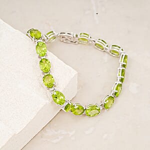 Hebei Peridot 32.40 ctw Bracelet in Rhodium Over Sterling Silver (7.50 In)