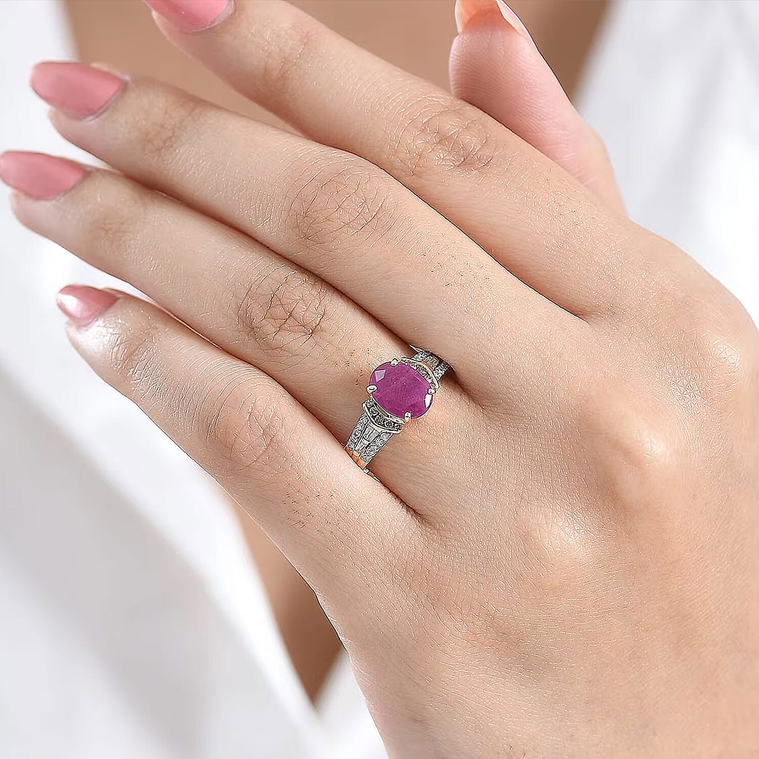 Luxoro AAA Montepuez Ruby, Natural Champagne and White Diamond I2 2.50 ctw Royal Flame Ring in 10K Yellow Gold (Size   6.0)