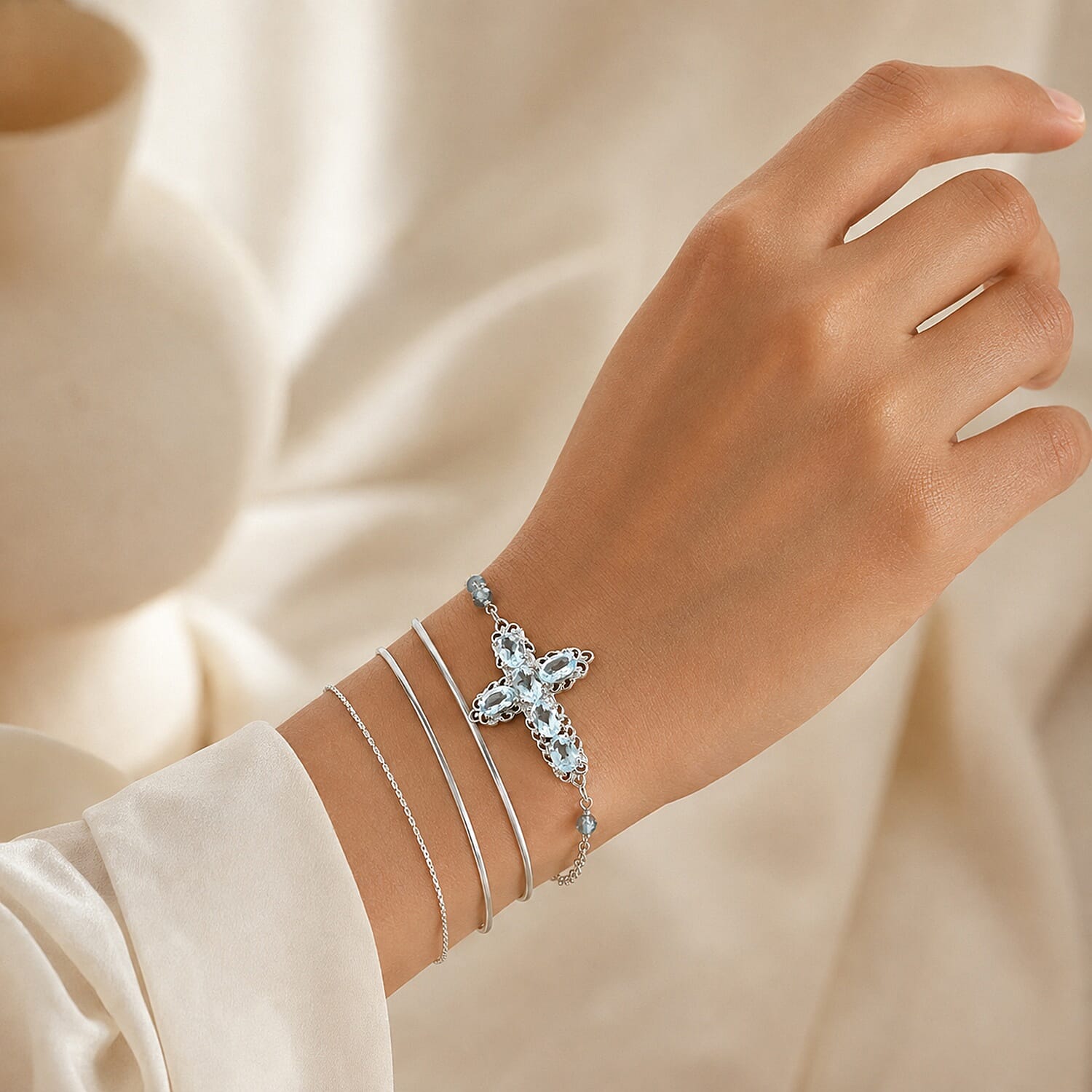 EverTrue Sky Blue Topaz 6.15 ctw Fancy Bracelet in Platinum Bond (7.25 In)
