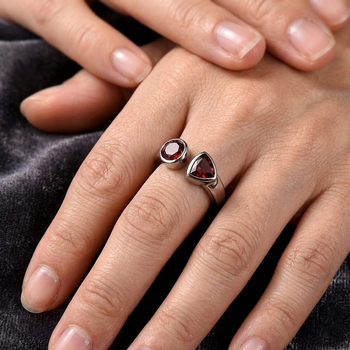 EverTrue Mozambique Garnet 2.60 ctw Ring in Stainless Steel (Size 10.0) image number 1