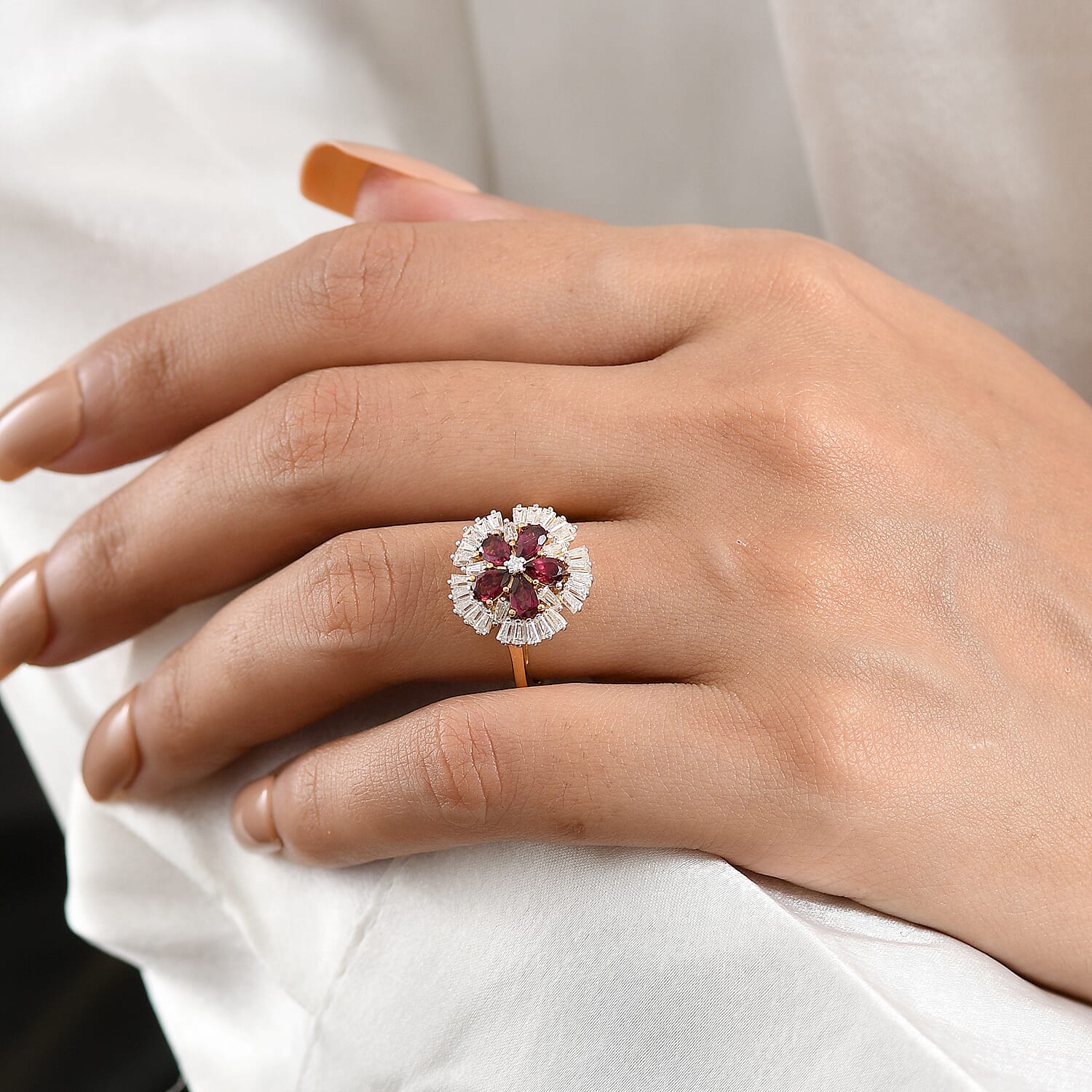 D'Joy Premium Malawi Magenta Garnet and Moissanite 2.50 ctw Midnight Bloom Ring in 18K Vermeil Yellow Gold Over Sterling Silver (Size 6.0)