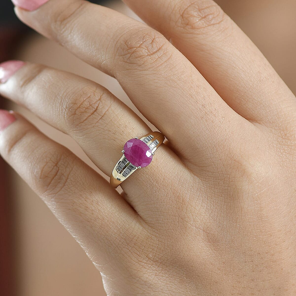 Luxoro 10K Yellow Gold AAA Montepuez Ruby, Diamond (G-H, I2) (0.15 cts) Flame Curve Ring (Size 8.5) 2.40 ctw image number 2