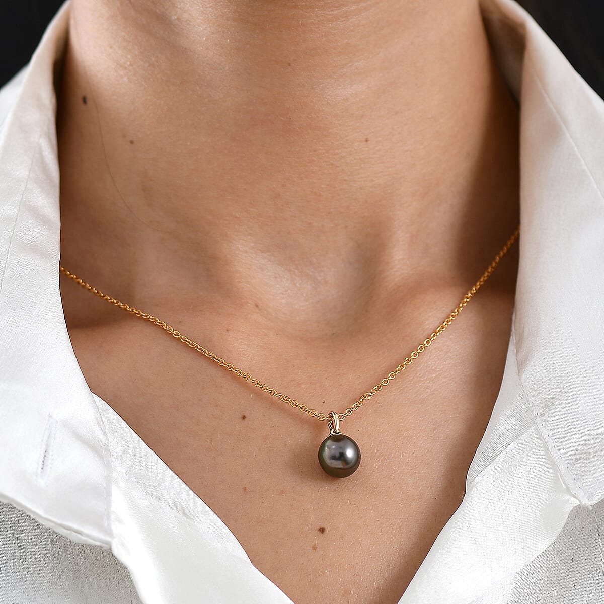 Premium Tahitian Pearl Drop Pendant without Chain in 10K Yellow Gold image number 2