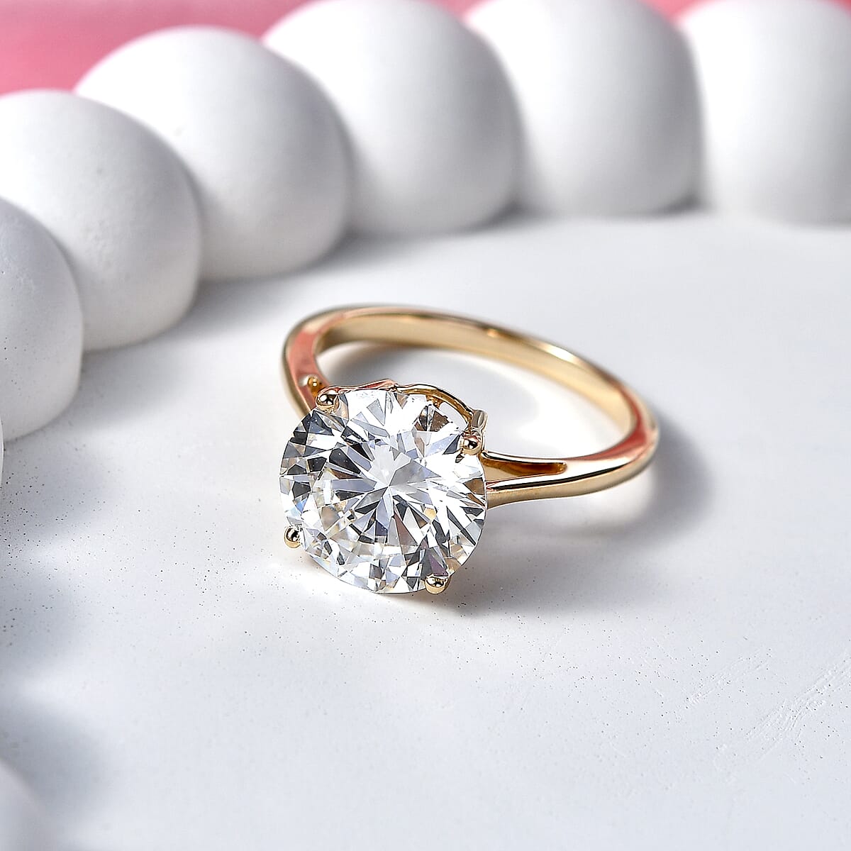 IGI Certified Luxuriant Lab Grown Diamond G VS 5.00 ctw Solitaire Ring in 14K Yellow Gold (Size 10.0) (Ships in 10-12 Days) image number 1