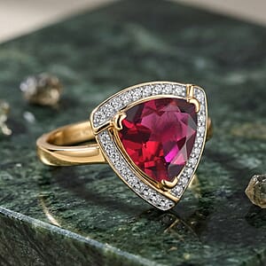 D'Joy Lab Grown Bixbite and Moissanite 4.00 ctw Ring in 18K Vermeil Yellow Gold Over Sterling Silver (Size 6.0)