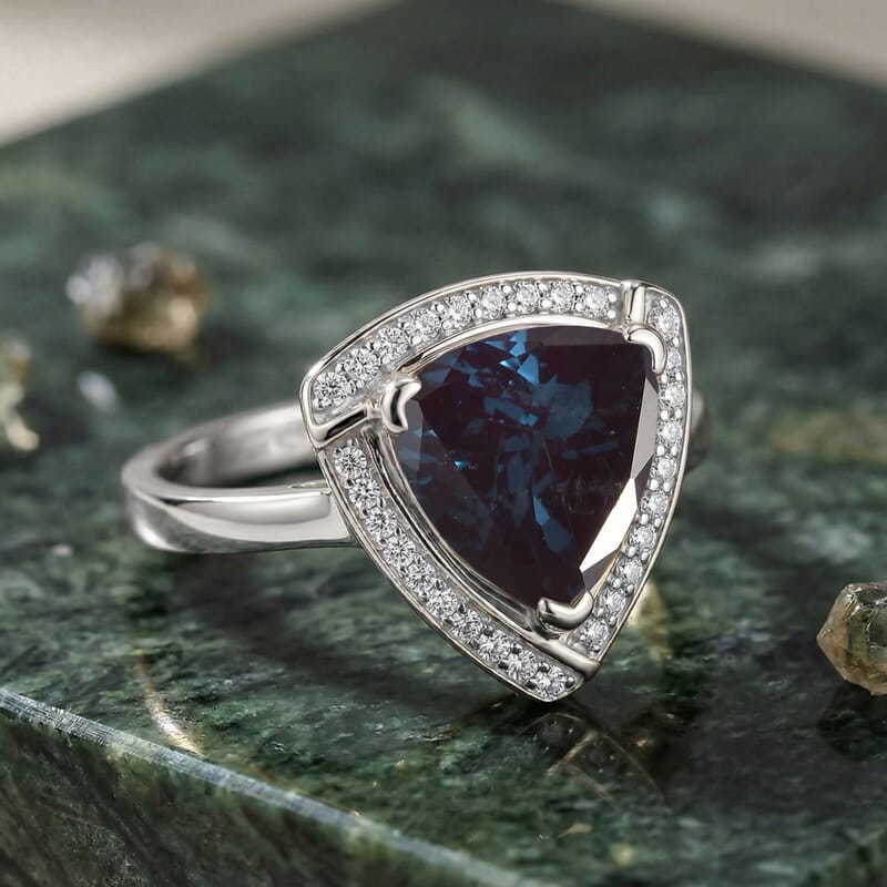 D'Joy Lab Grown Alexandrite and Moissanite 4.00 ctw Ring in Rhodium Over Sterling Silver (Size 8)