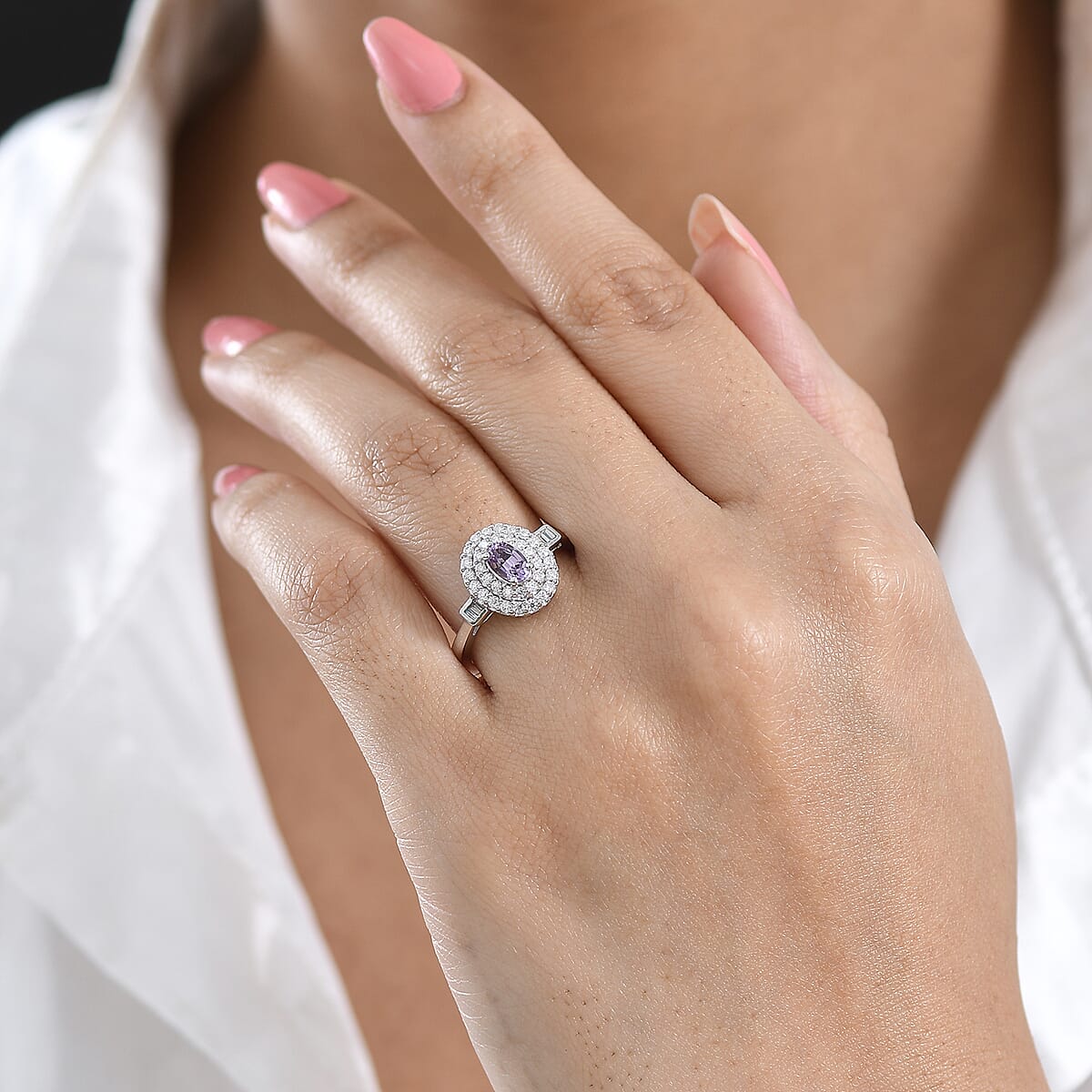 Certified & Appraised D'Joy Premium Narsipatnam Purple Spinel and Moissanite 1.30 ctw Ring in Rhodium Over Sterling Silver (Size 10.0) image number 2