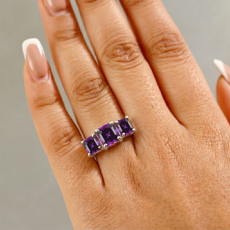 D'Joy Assher Cut Lab Grown Color Change Sapphire 6.10 ctw Ring in Rhodium Over Sterling Silver (Size 5.5)