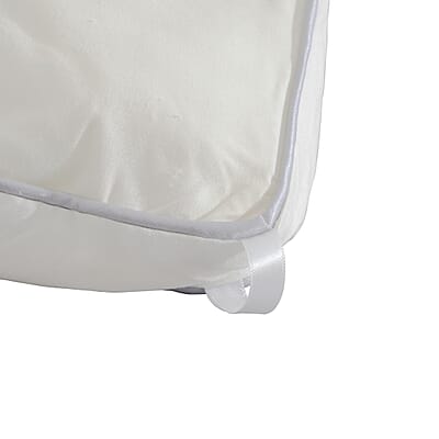 Livmore White Silk Comforter