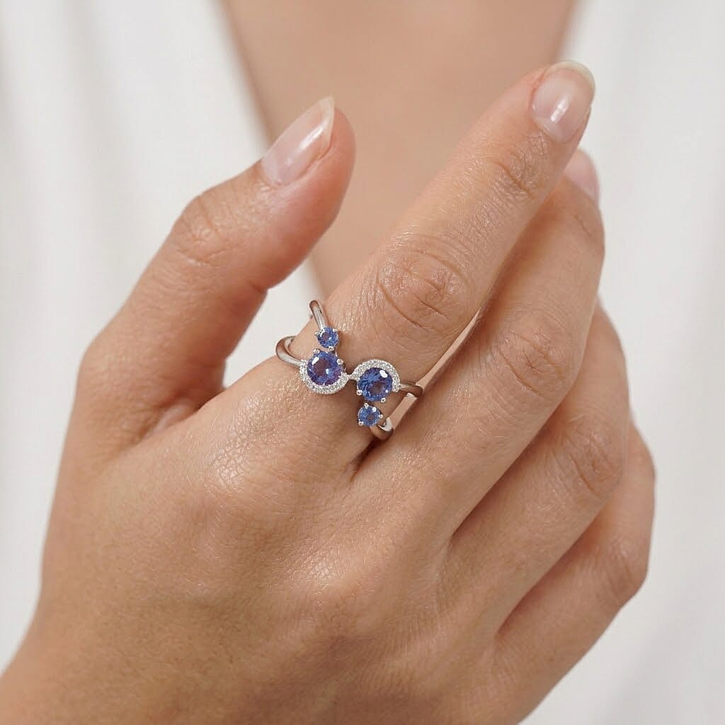 Odyssey Tanzanite Quartz and White Corundum 1.50 ctw Ring in Rhodium Over Sterling Silver (Size 8.0)