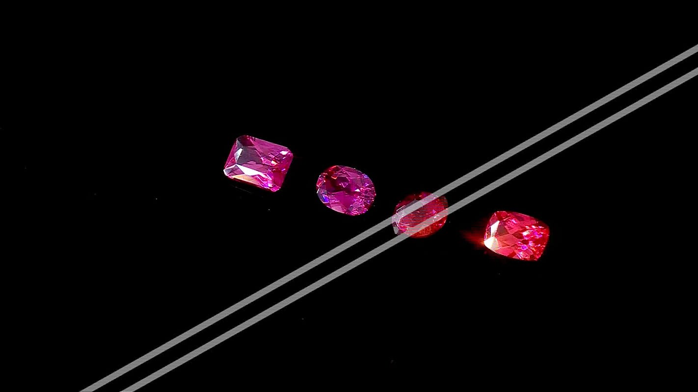 AAAA Usambara Color Change Garnet (Cush 7x5 mm) 1.00 ctw