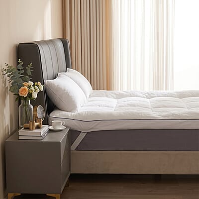 Livmore White Microfiber Sherpa Mattress Topper with Piping