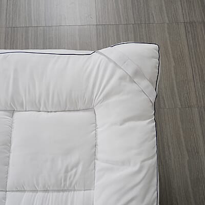 Livmore White Microfiber Sherpa Mattress Topper with Piping