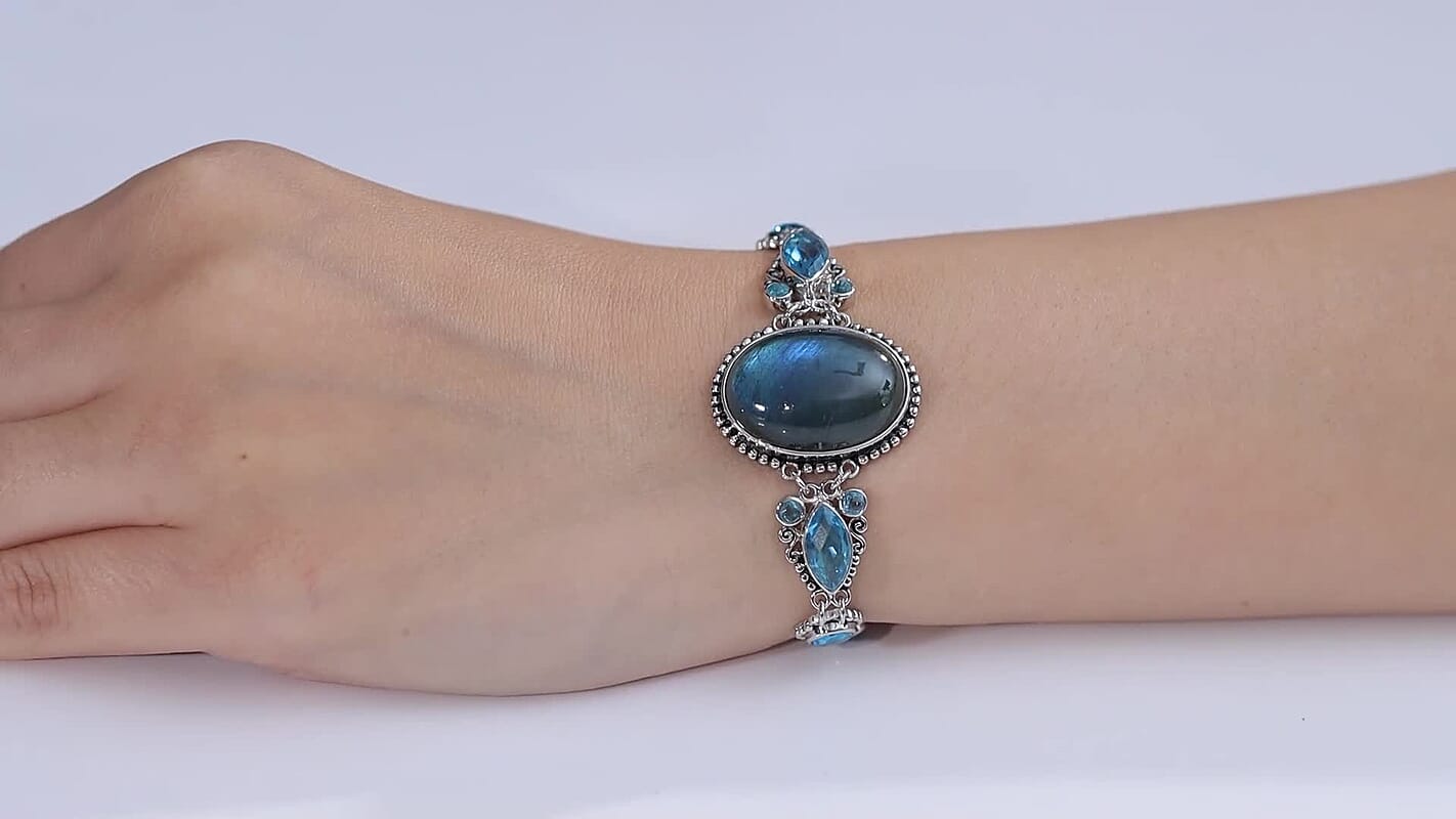 Sajen Silver Malagasy Labradorite, Celestial Swiss Blue Mystic Quartz Bracelet in Rhodium Over Sterling Silve (7.25 In) 28.80 ctw