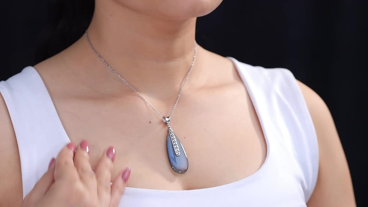 Sajen Silver Malagasy Labradorite Pendant without Chain in Rhodium Over Sterling Silver 41.80 ctw