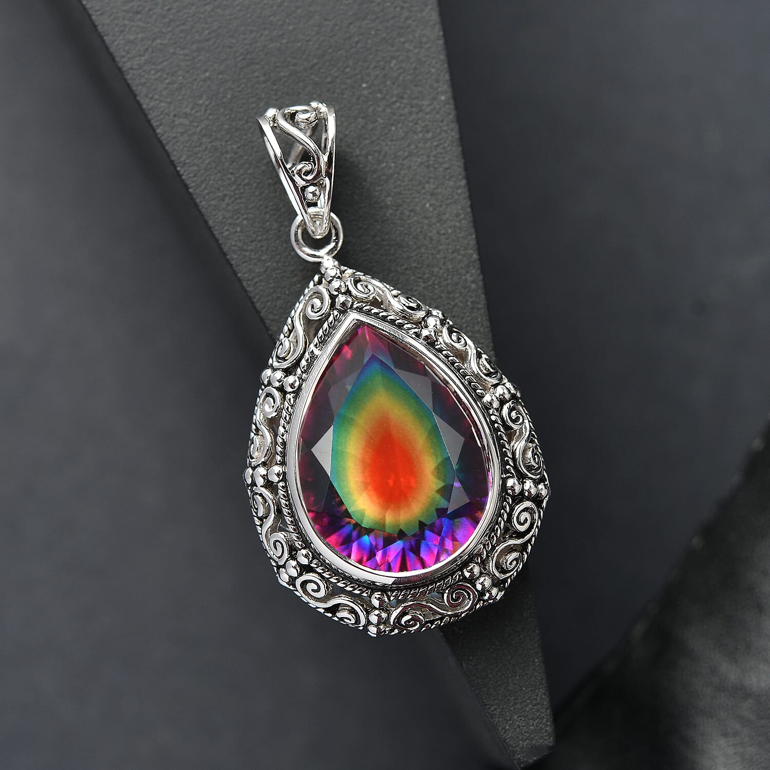 Sajen Silver Celestial Starlight Quartz Doublet 15.70 ctw Pendant without Chain in Rhodium Over Sterling Silver