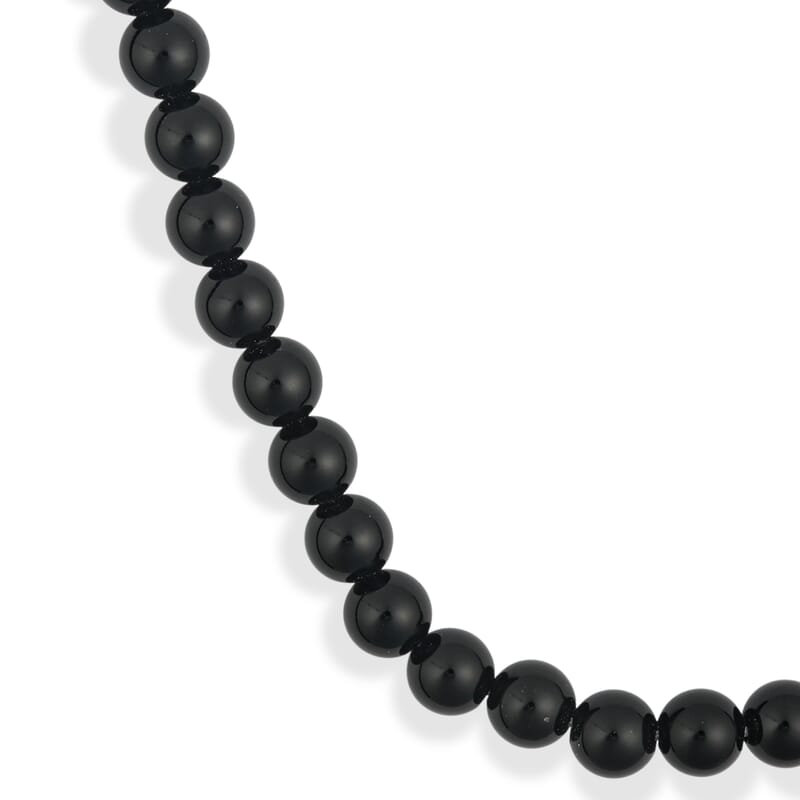 GCS Round Black Onyx Beaded Strand (14 Inches) 161.85 ctw