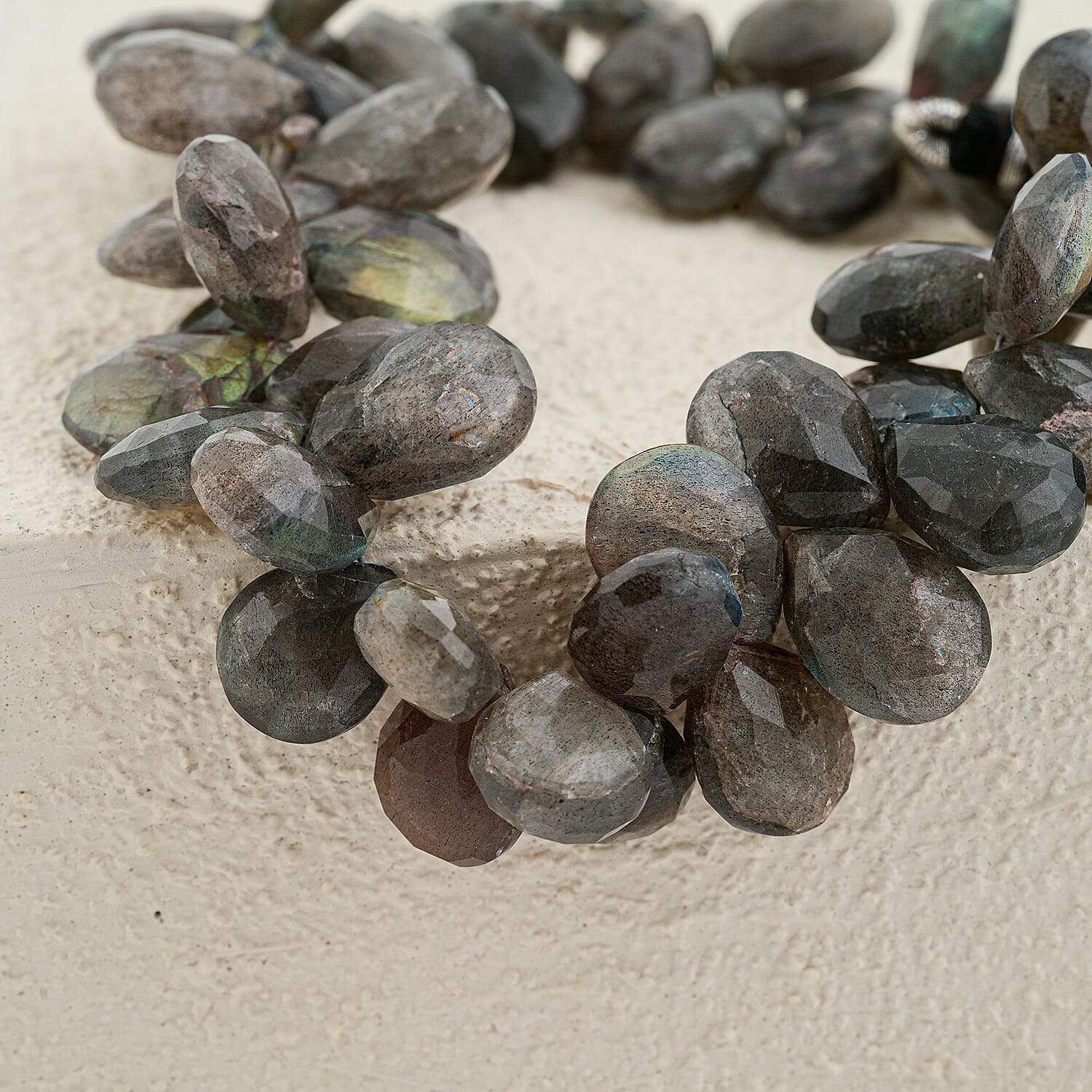 GCS Faceted Labradorite Drop Beaded Strand (7.00In) 173.70 ctw