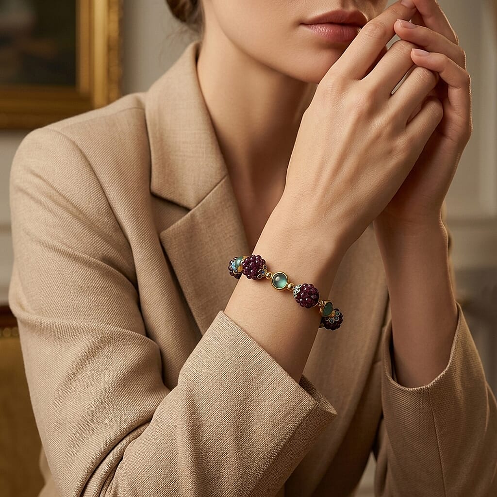Red Agate and Blue Agate Beaded Stretch Bracelet in  Goldtone (6-6.50In) 40.00 ctw