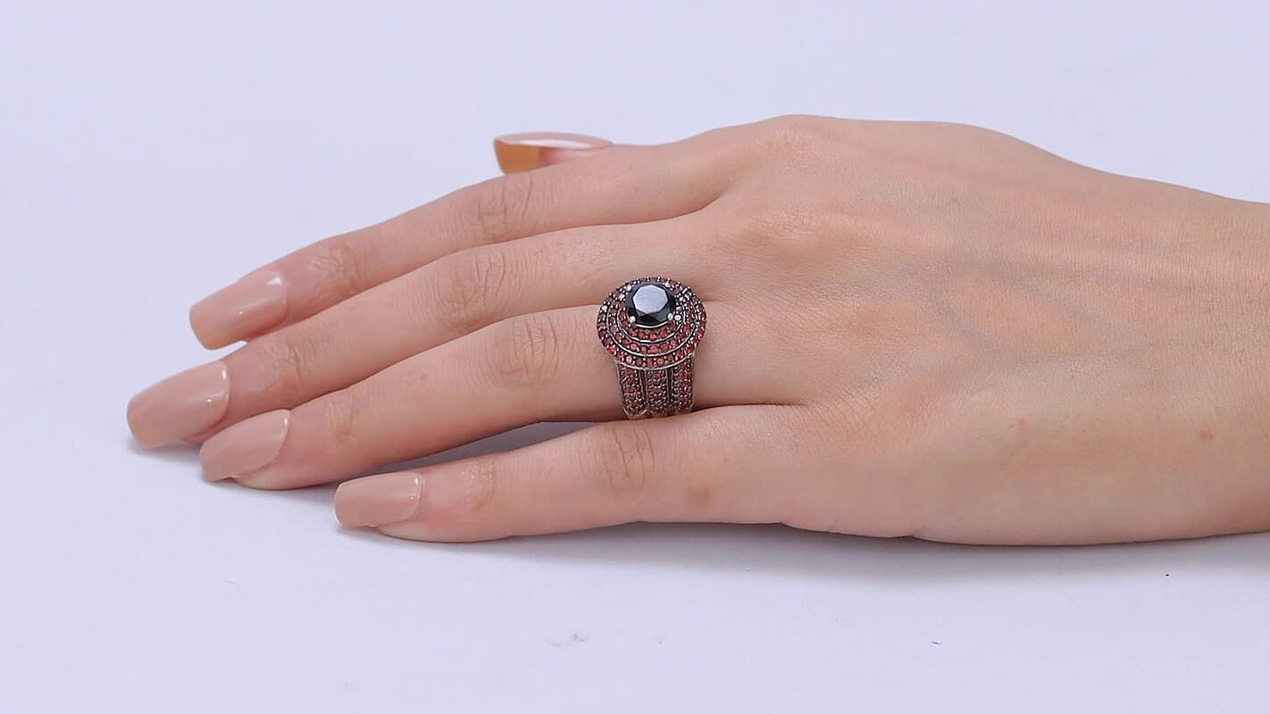EverTrue Thai Black Spinel, Mozambique Garnet Ring in Platinum Bond (Size 10.0) 4.30 ctw