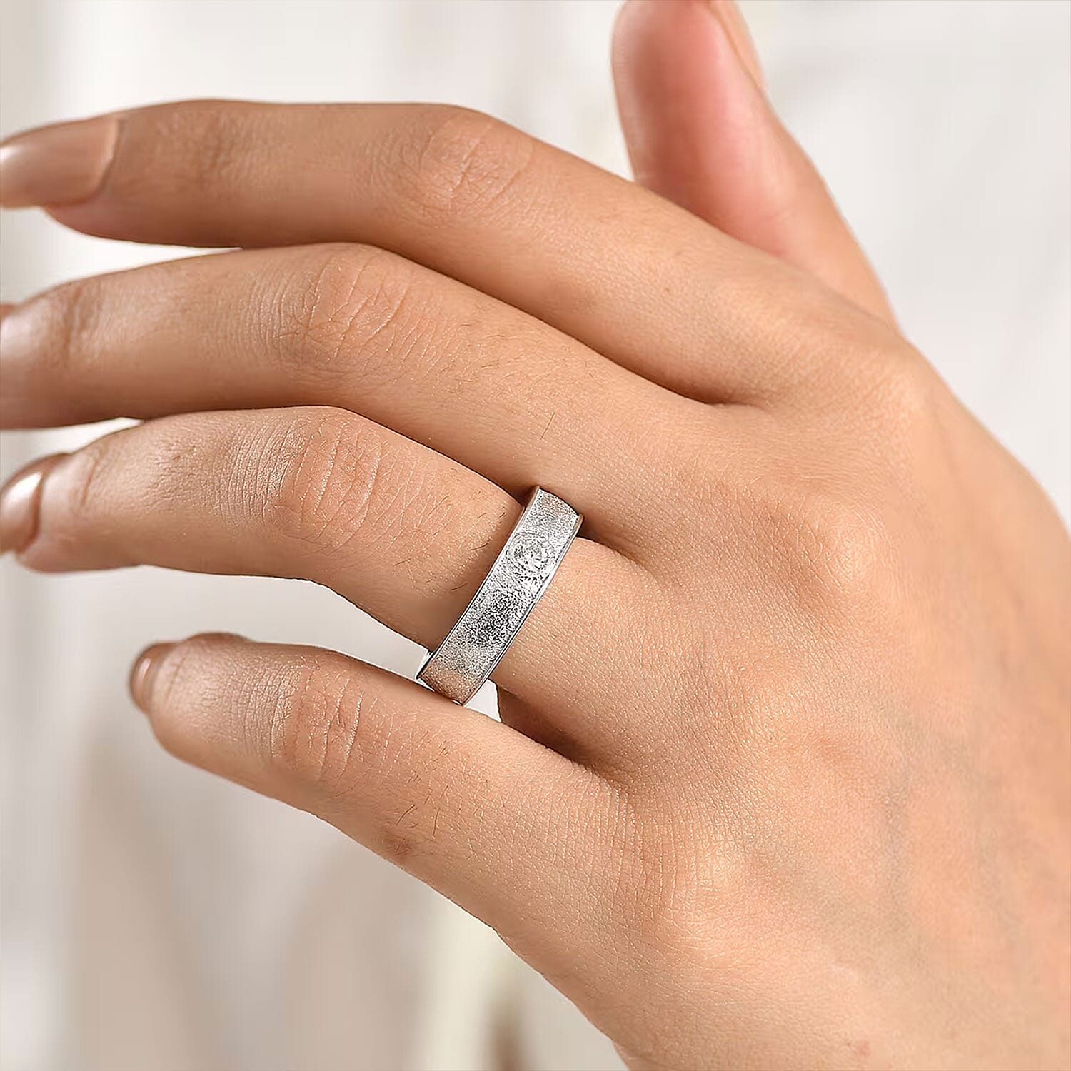 Luxuriant Lab Grown Diamond G-H SI 0.20 ctw Ring in Rhodium Over Sterling Silver (Size 6.5)