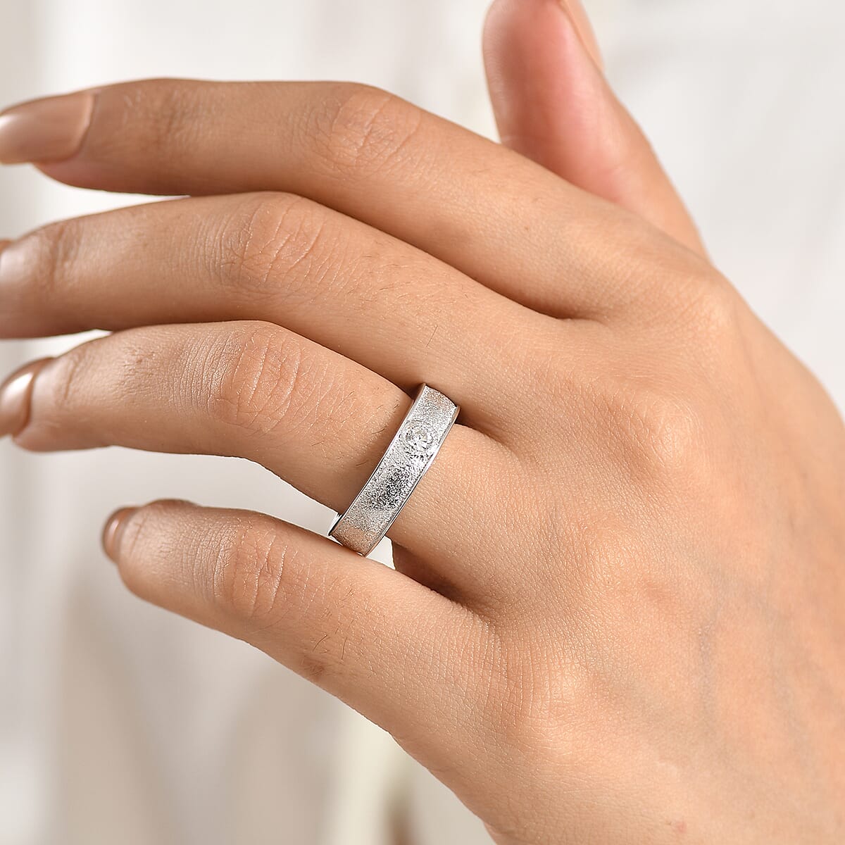 Luxuriant Lab Grown Diamond G-H SI 0.20 ctw Ring in Rhodium Over Sterling Silver (Size 6.5) image number 2