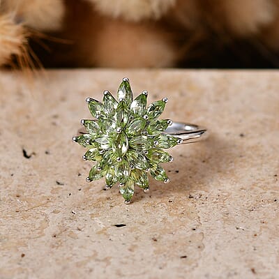EverTrue Peridot Arizona 2.60 ctw Cluster Ring in Platinum Bond (Size 10.0)