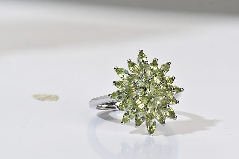 EverTrue Peridot Arizona 2.60 ctw Cluster Ring in Platinum Bond (Size 7.0)