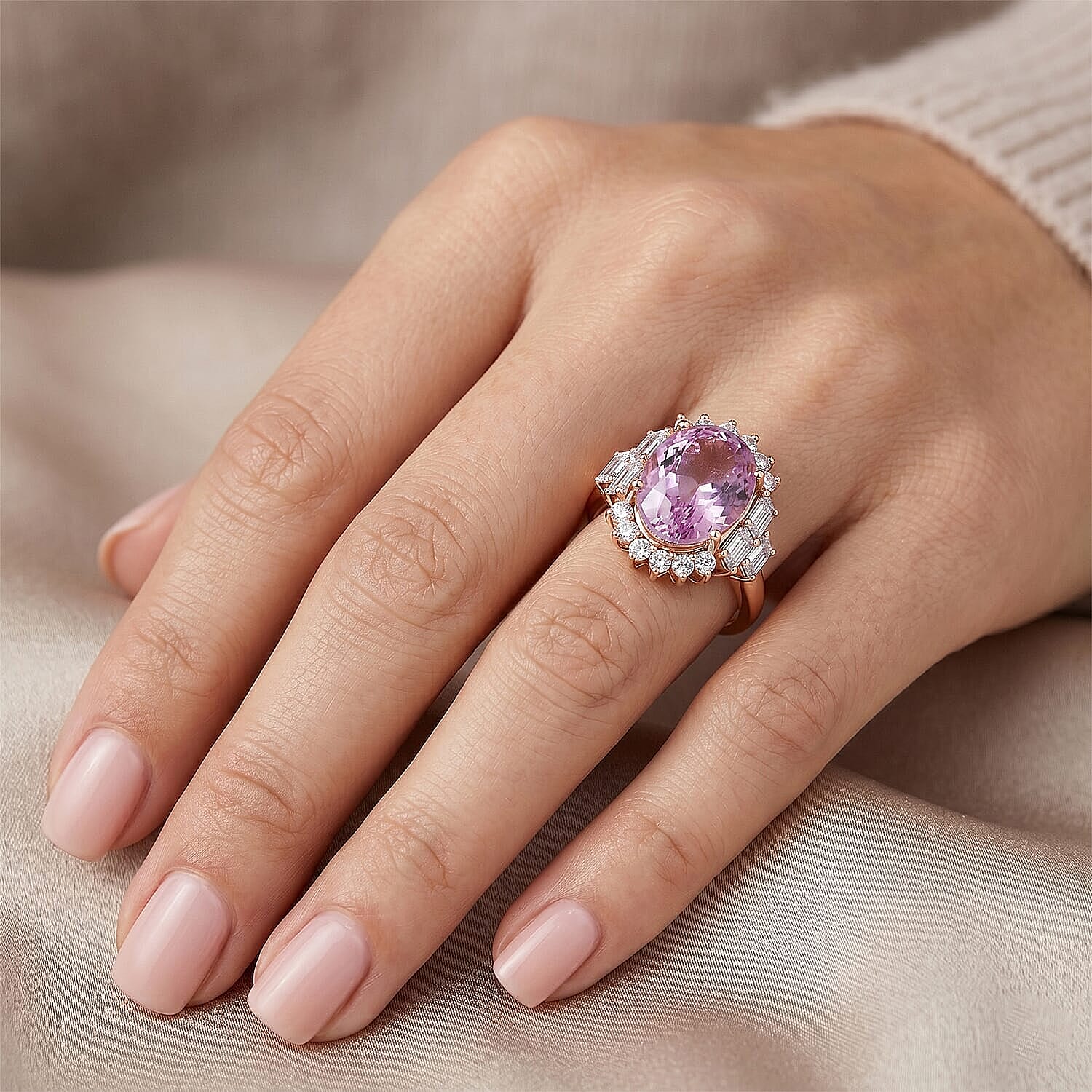 AAA Martha Rocha Kunzite and Luxuriant Lab Grown Diamond E-F VS 9.35 ctw Ring in 10K Rose Gold (Size  6.0)