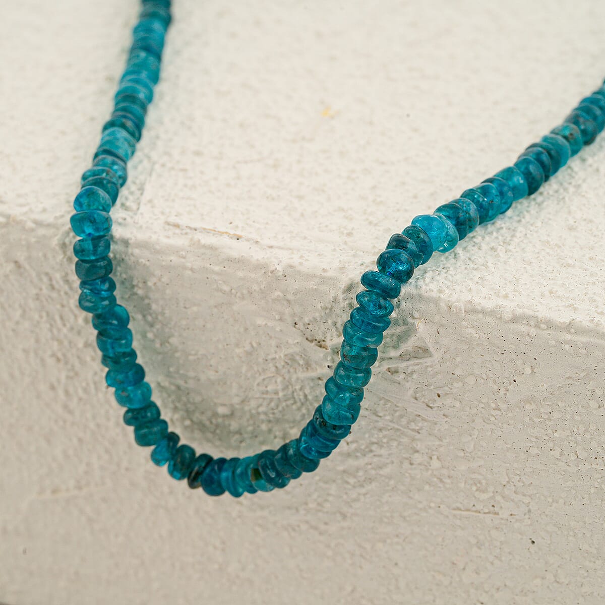 GCS Round Neon Apatite Beaded Strand (13.75 Inches) 46.50 ctw image number 1