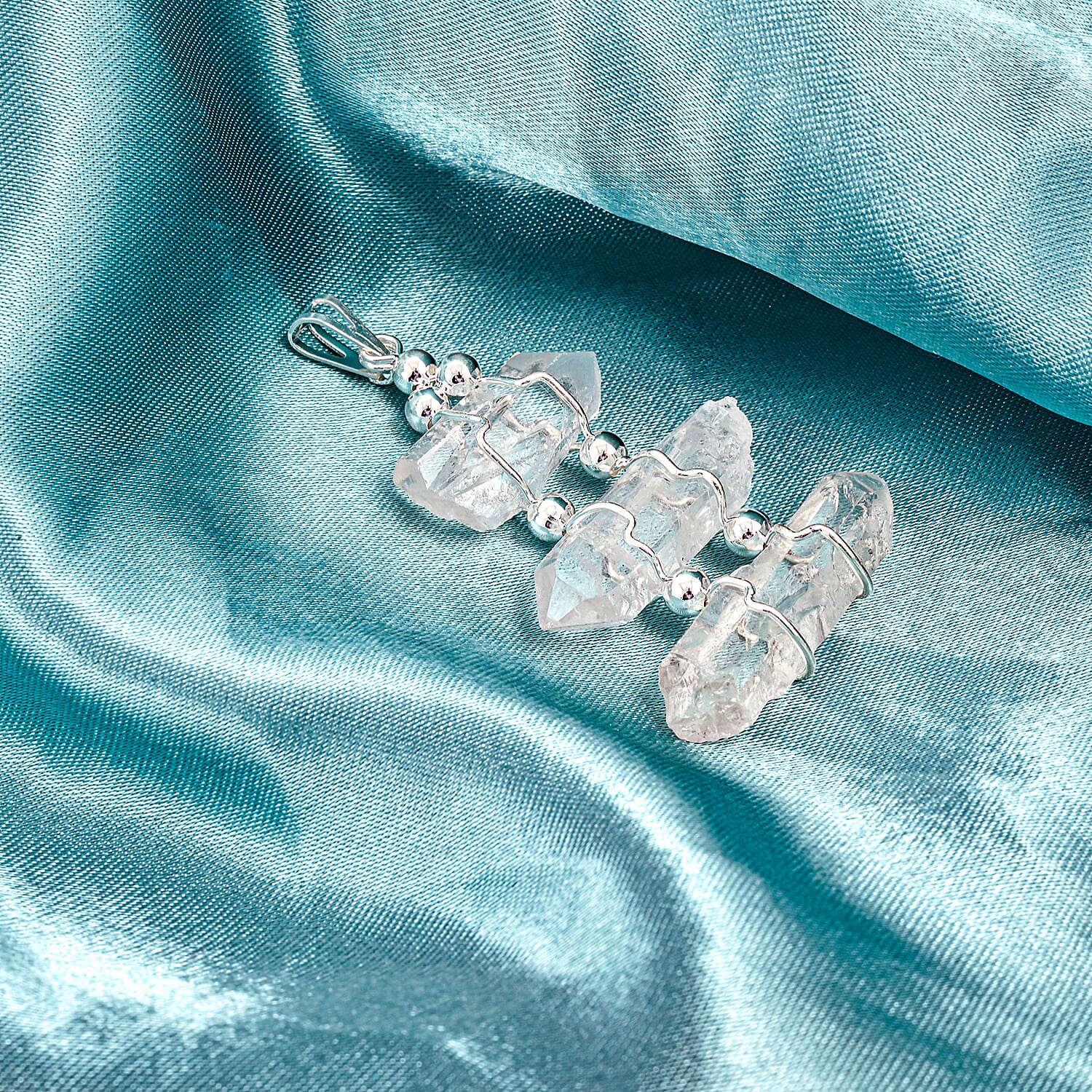 Clear Quartz 100.40 ctw Pendant Without Chain in Silvertone