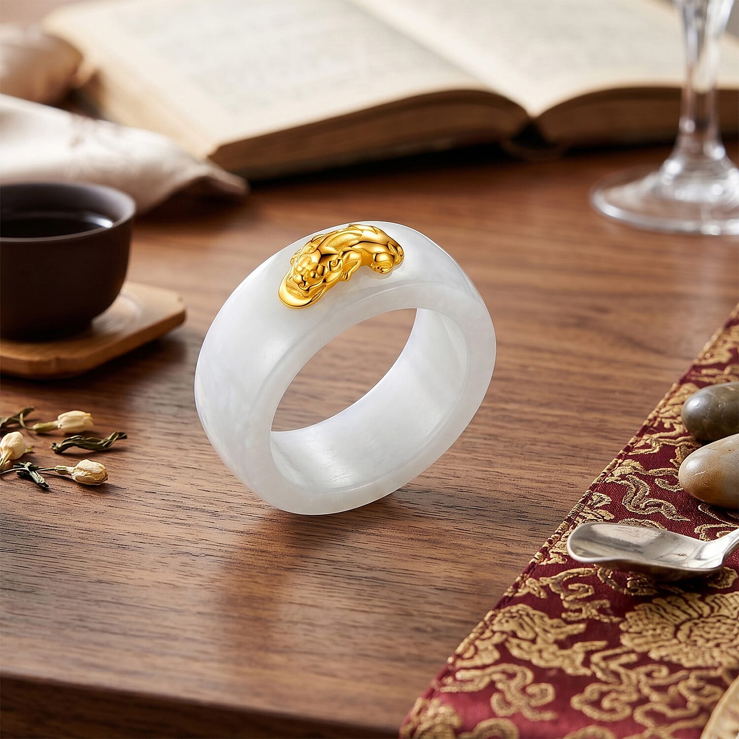 Pixiu Natural Jade 45.00 ctw Band Ring in 24K Yellow Gold (Size 5.0)