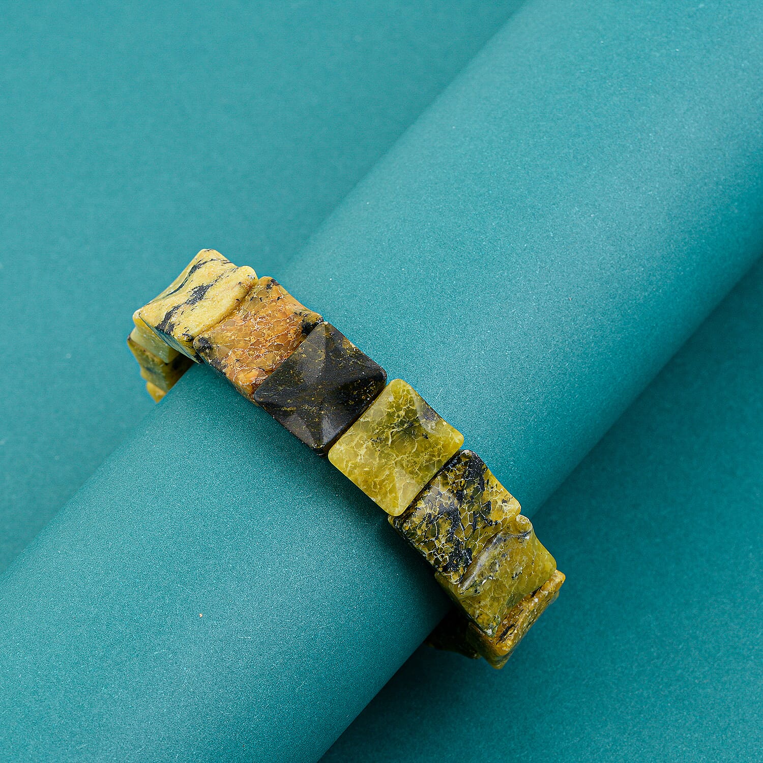 Wacy Rectangle Yellow Turtle Jasper 200.00 ctw Beaded Bracelet (7.00 In)
