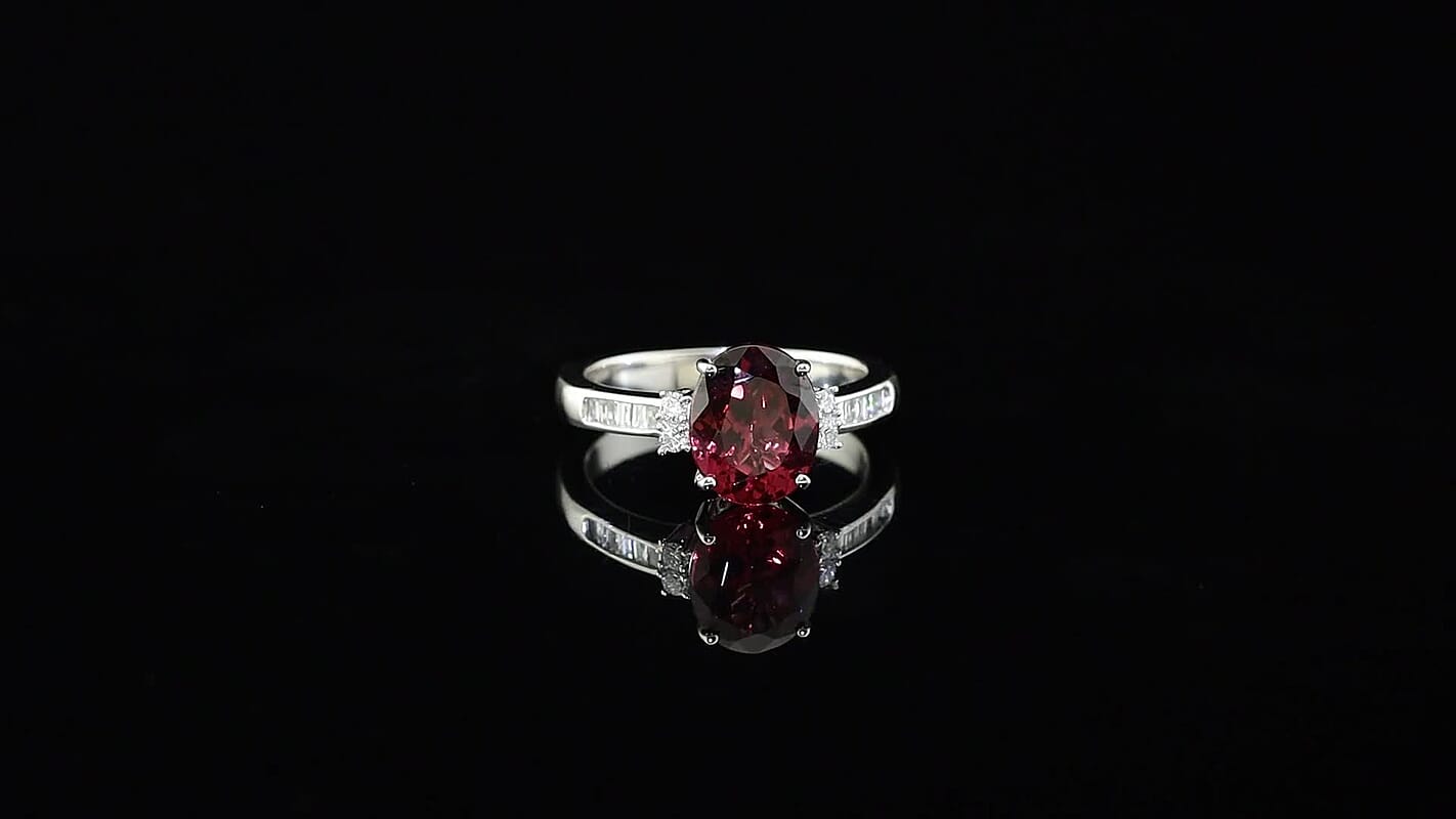 SGL Certified 10K White Gold AAA Malawi Magenta Garnet, Luxuriant Lab Grown Diamond (G-H, SI) Firelight Crown Ring (Size 10.0) 3.15 ctw