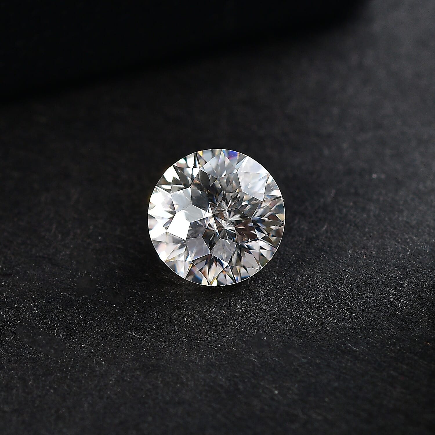 Moissanite (Rnd 6 mm) 0.77 ctw