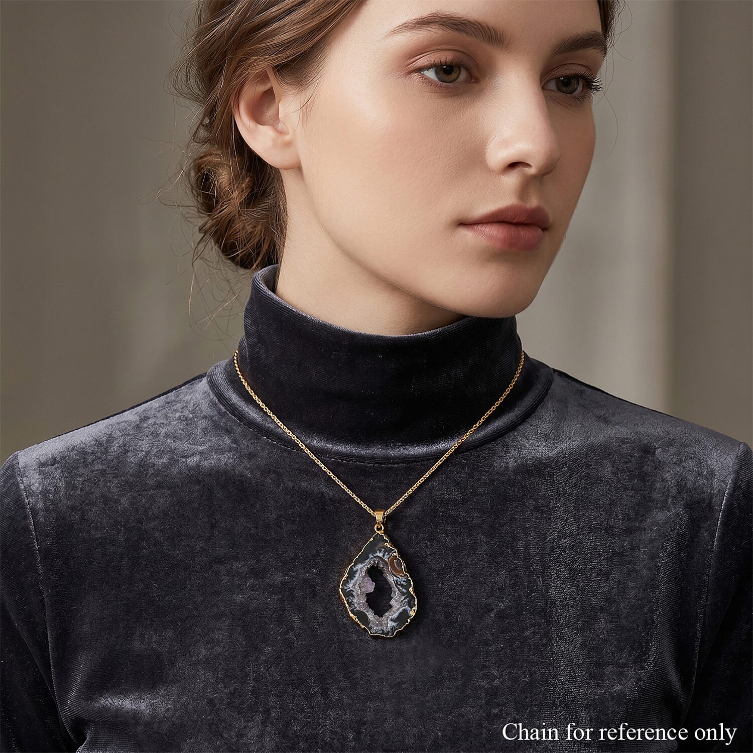 Grey Rutilized Texture Quartz 35.00 ctw Geode Pendant without Chain in Goldtone
