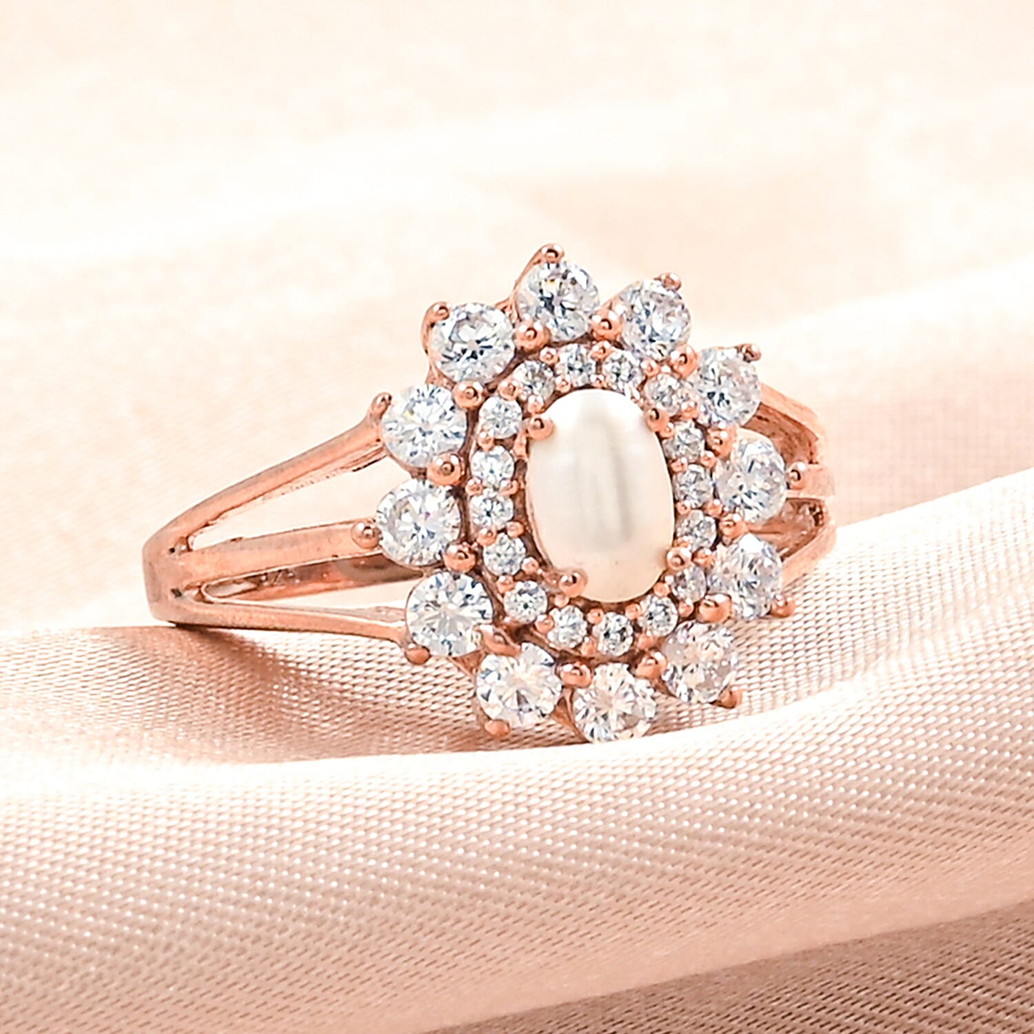 Pearl and Simulated Diamond 1.10 ctw Ring in 14K RG Over Sterling Silver (Size 7.0)