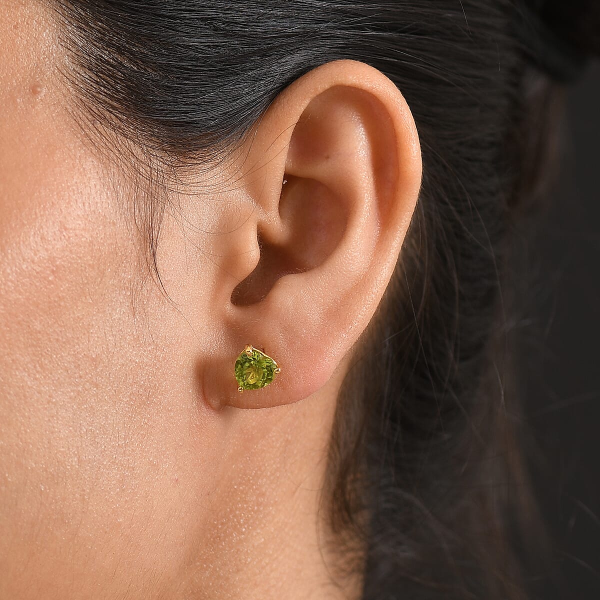 EverTrue Hebei Peridot 2.75 ctw Glow Heart Earrings in 18K YG Plated image number 2