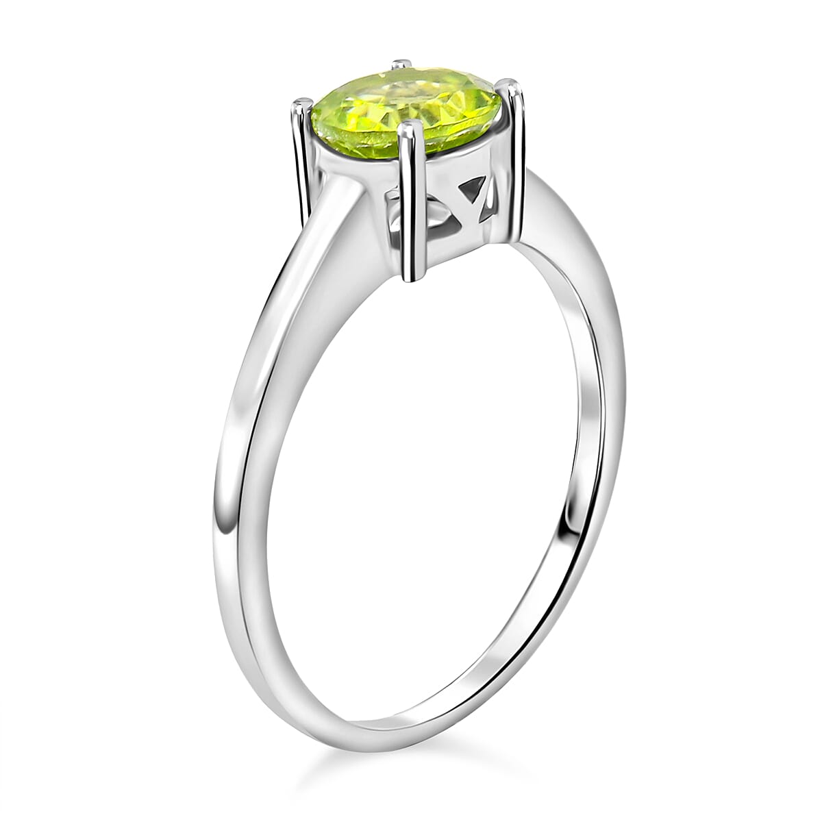 Hebei Peridot 0.85 ctw Solitaire Ring in Sterling Silver (Size 7.0)