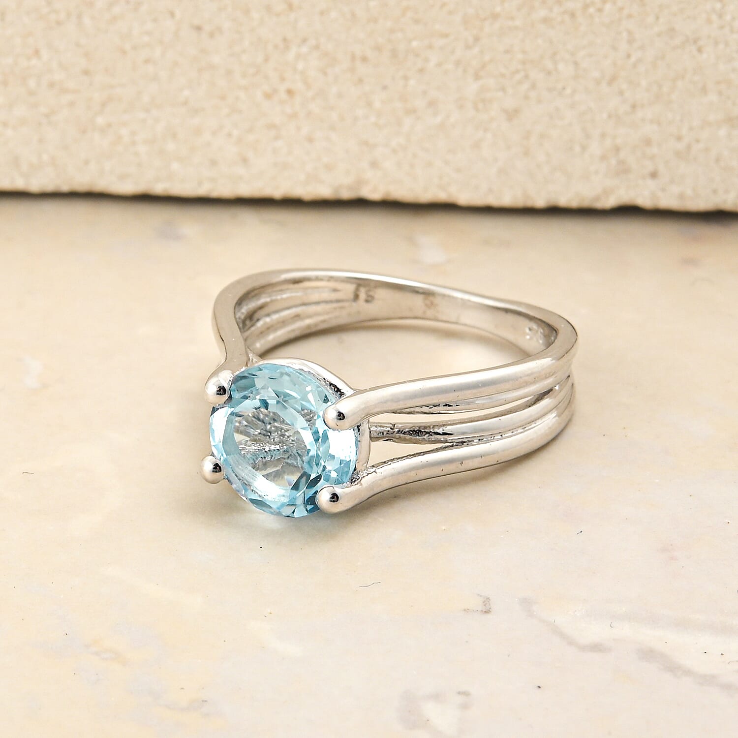 Blue Topaz 1.25 ctw Solitaire Ring in Sterling Silver (Size 10.0)
