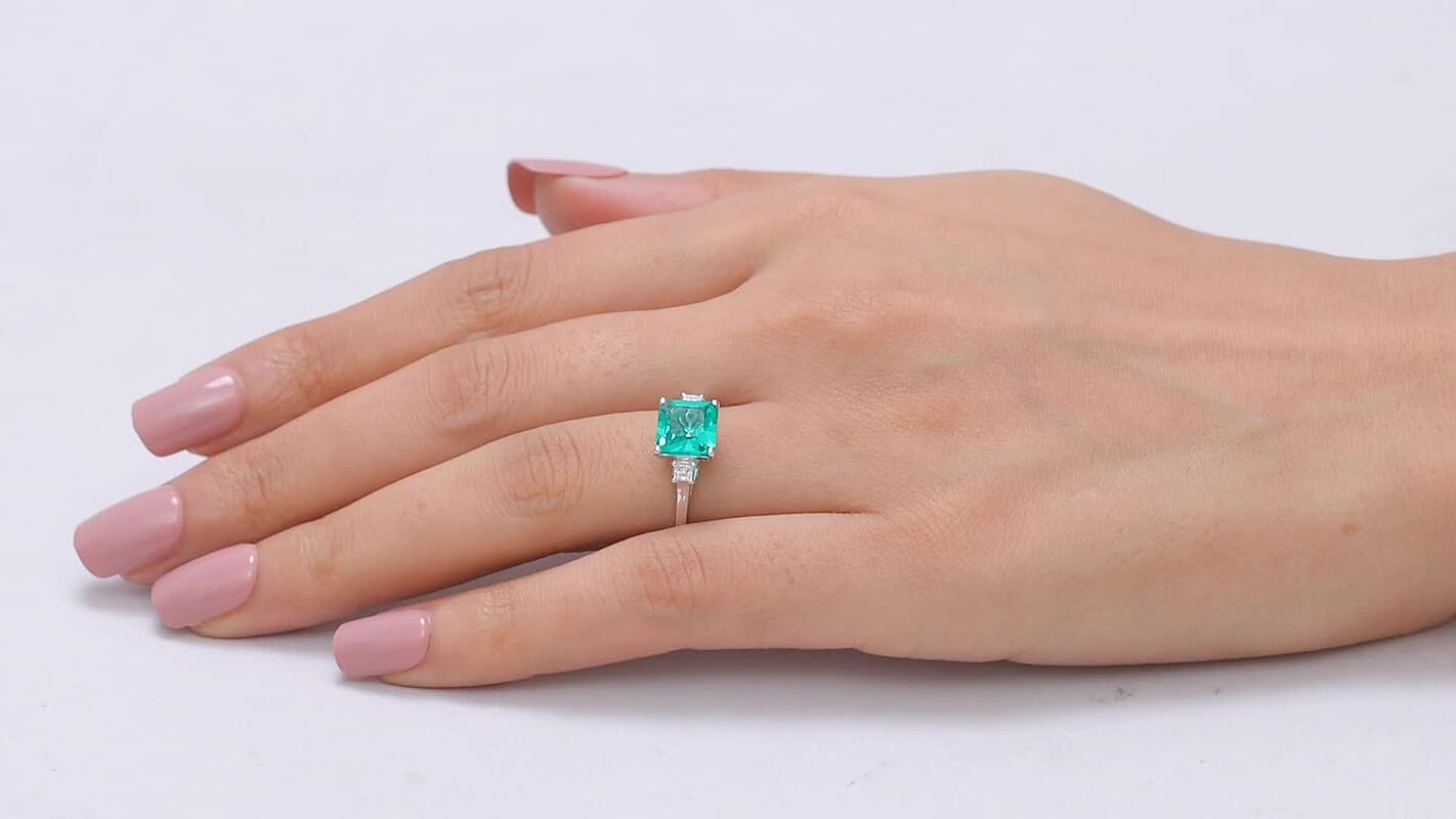 D'Joy Asscher Cut AAA Lab Grown Colombian Emerald, Moissanite Verdant Geometry Ring in Rhodium Over Sterling Silver (Size 10.0) 2.50 ctw