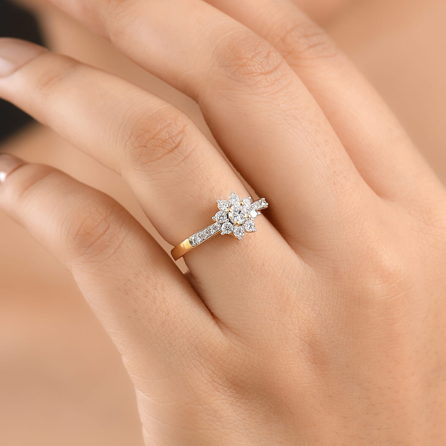 Luxuriant Lab Grown Diamond G-H SI 0.75 ctw Ring in 18K Vermeil Yellow Gold Over Sterling Silver (Size 5.0)