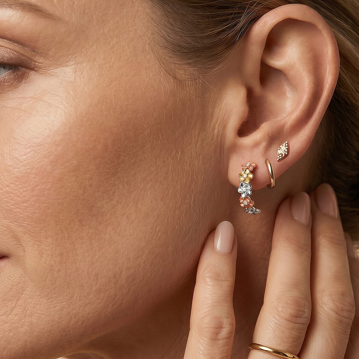 Luxuriant Lab Grown Diamond (G-H, SI) Floral Earrings in 18K Vermeil YRG and Rhodium Over Sterling Silver 0.15 ctw image number 2