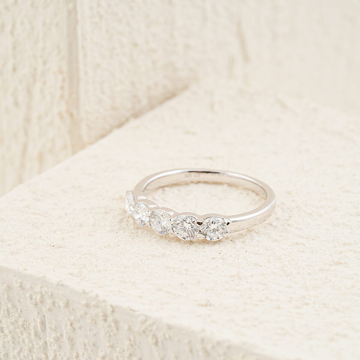 Luxuriant Lab Grown Diamond SI 1.00 ctw Ring in Sterling Silver (Size 6.0) image number 1
