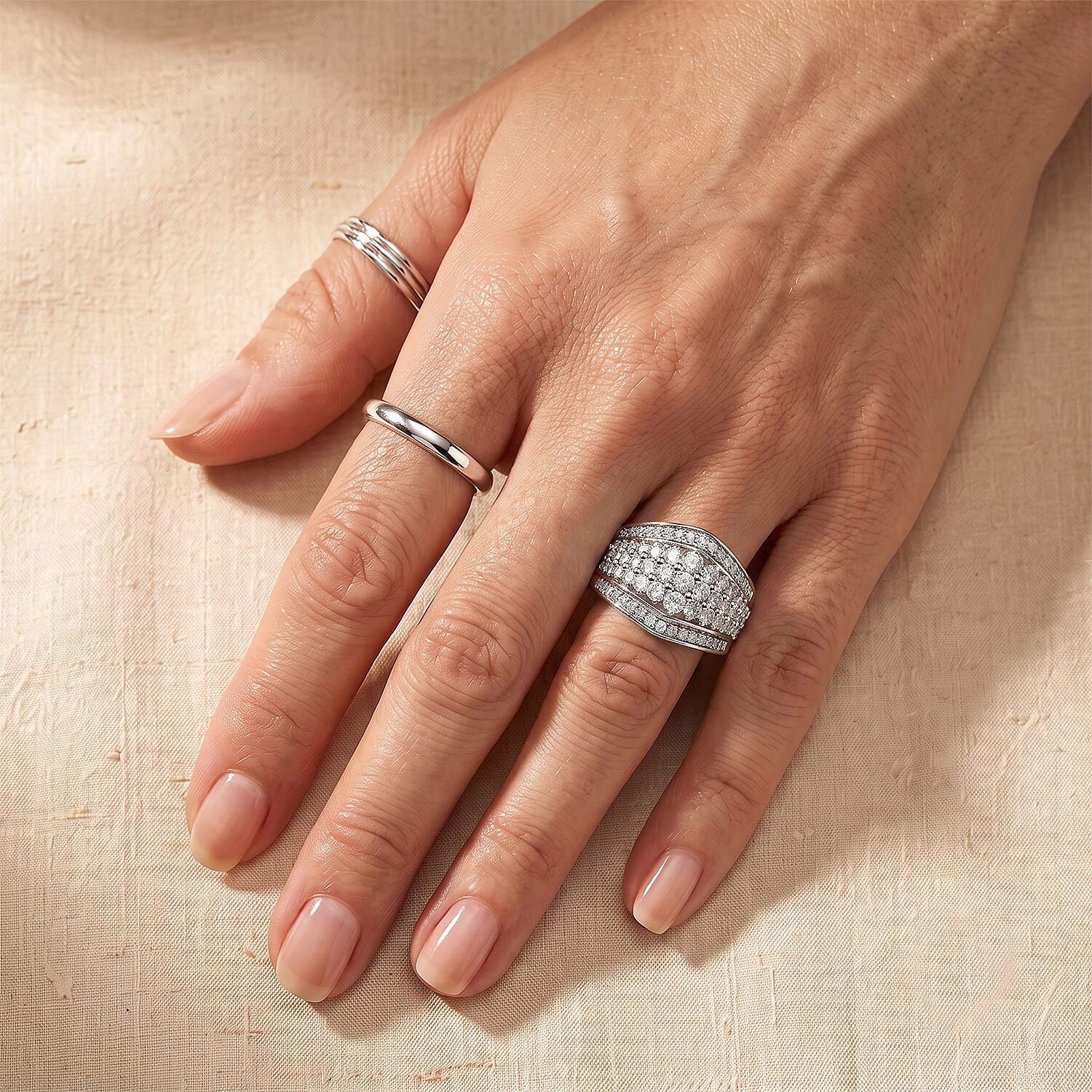 Luxuriant Lab Grown Diamond G-H SI 1.00 ctw Ring in Rhodium Over Sterling Silver (Size 6.0)