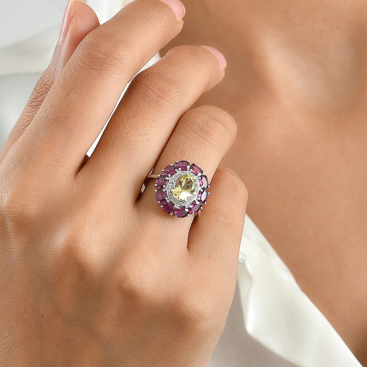 D'Joy Brazilian Sunfire Beryl and Multi Gemstone 3.50 ctw Ring in Platinum Over Sterling Silver (Size 5.0)