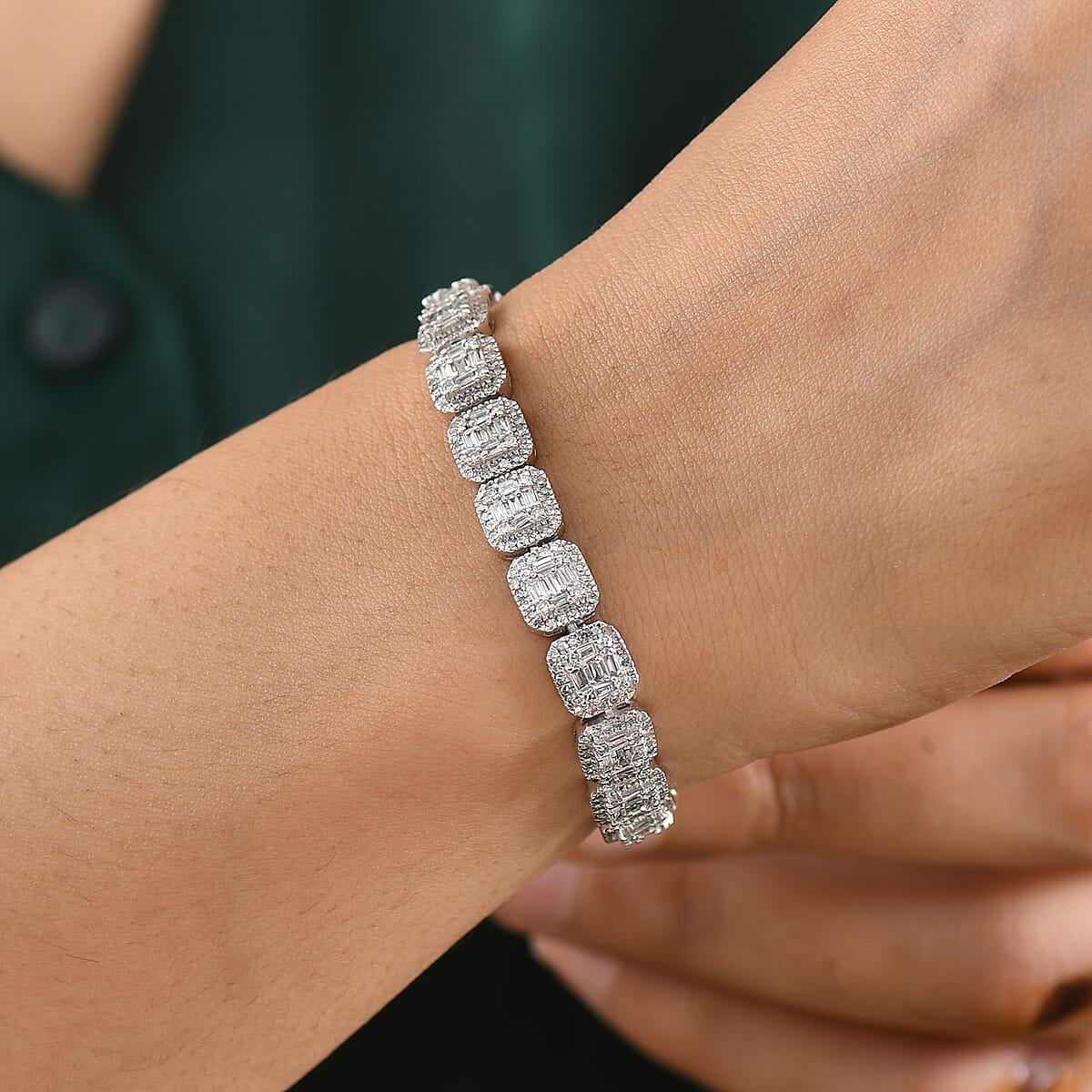 Luxuriant Lab Grown Diamond G-H SI 4.90 ctw Tennis Bracelet in Rhodium Over Sterling Silver (7.50 In) image number 1