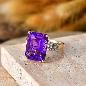 Luxoro AAA Moroccan Amethyst and Diamond I2 12.30 ctw Royal Hall Ring in 10K Yellow Gold (Size  7.5)  4.20 Grams